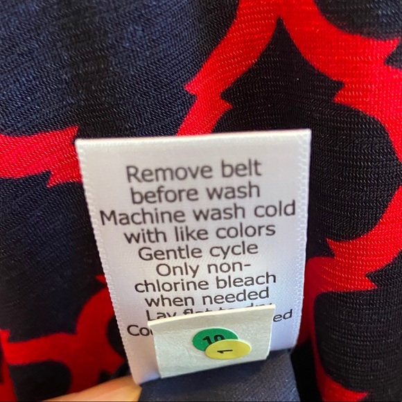 Mix by 41 Hawthorn Kassidy wrap dress navy pink Stitch Fix - Picture 5 of 6